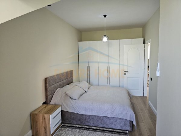 Tirane, jepet me qera apartament 1+1 Kati 5, 70 m² 550 € (Rr.Rexhep Jella)