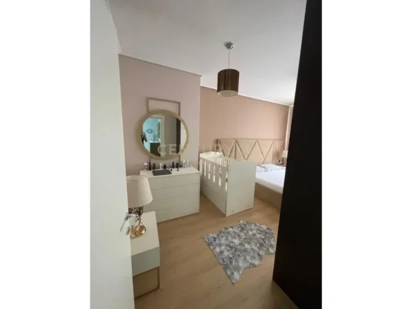 Tirane, jepet me qera apartament 2+1 Kati 7, 95 m² 550 € (FRTARI NE ASTIR)