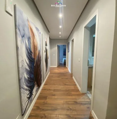 Tirane, jepet me qera apartament 2+1 Kati 13, 122 m² 1260 € (ish ekspozita)