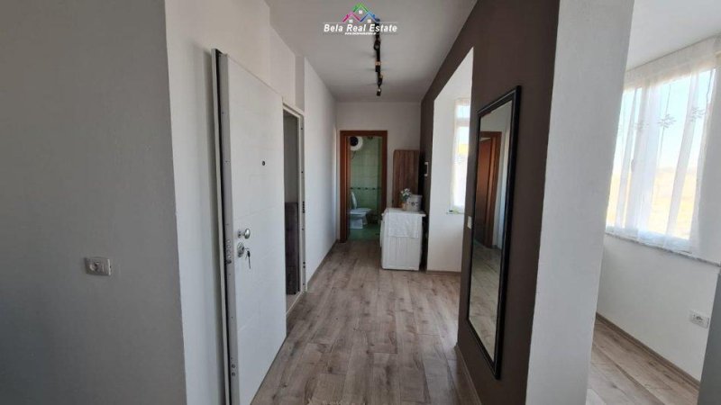 Tirane, jepet me qera apartament Kati 11, 45 m² 400 € (rruga e kavajes)