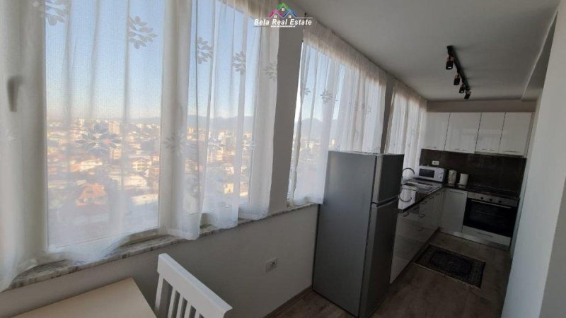 Tirane, jepet me qera apartament Kati 11, 45 m² 400 € (rruga e kavajes)