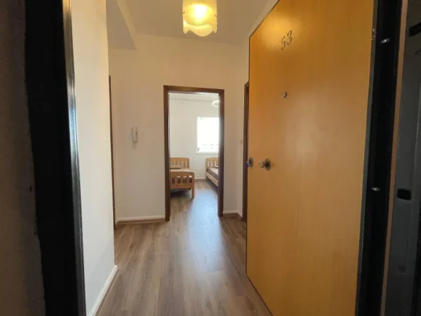 Tirane, shitet apartament 1+1 Kati 9, 62 m² 96.000 € (PORCELAN)