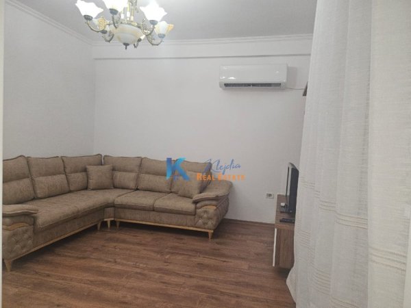 Tirane, jepet me qera apartament 2+1 Kati 1, 79 m² 700 € (Kodra e Diellit, afer Eleonores)