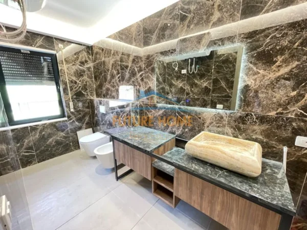 Tirane, shitet apartament 3+1 Kati 2, 153 m² 298.000 € (KODRA E DIELLIT)
