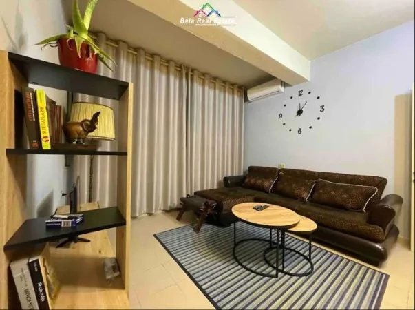 Tirane, jepet me qera apartament 1+1+Ballkon Kati 3, 86 m² 550 € (Stacioni Trenit)