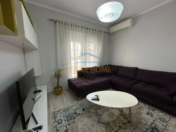 Tirane, jepet me qera apartament 2+1 Kati 4, 72 m² 750 € (Kopshti Botanik)
