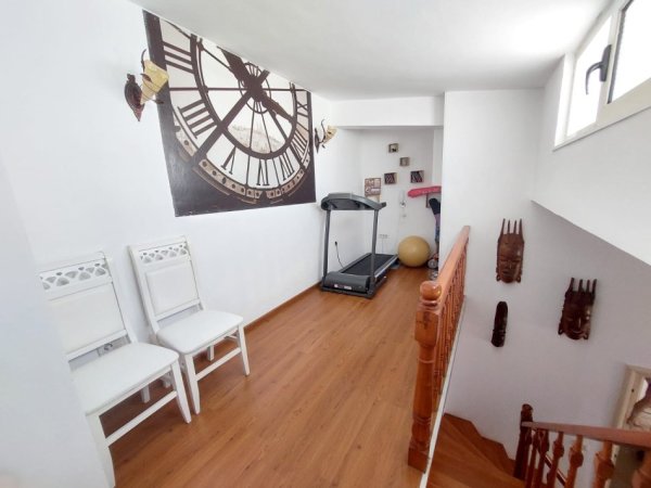 Durres, shitet apartament 2+1+Ballkon Kati 4, 110 m² 131.000 € (Mali i Robit 250m prane detit.)