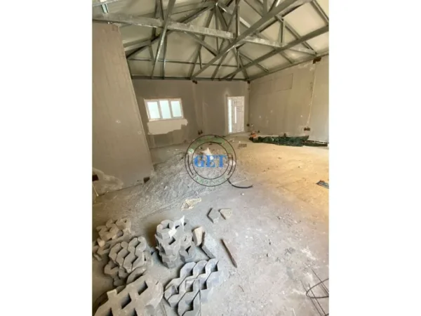 Durres, jepet me qera ambjent biznesi Kati 1, 70 m² 650 € (Gjykata Durres)