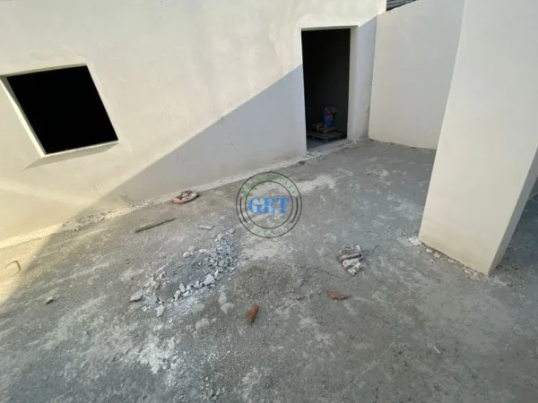 Durres, jepet me qera ambjent biznesi Kati 1, 70 m² 650 € (Gjykata, Durres)