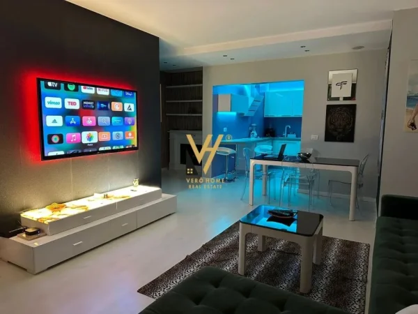 Tirane, shitet apartament 2+1+Ballkon Kati 8, 101 m² 350.000 € (ISH BLLOKU)