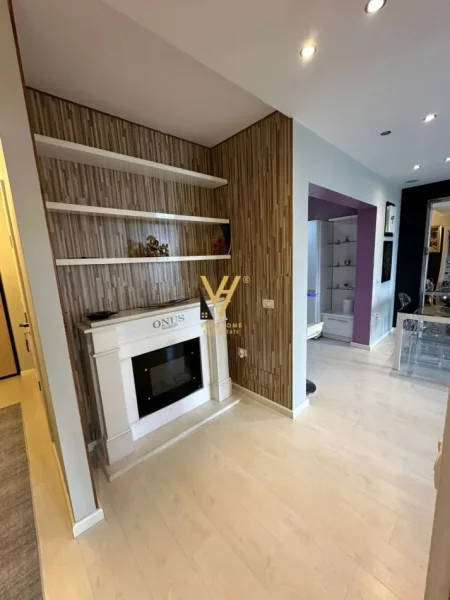 Tirane, shitet apartament 2+1+Ballkon Kati 8, 101 m² 350.000 € (ISH BLLOKU)