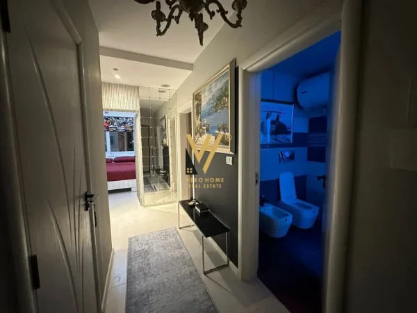 Tirane, shitet apartament 2+1+Ballkon Kati 8, 101 m² 350.000 € (ISH BLLOKU)