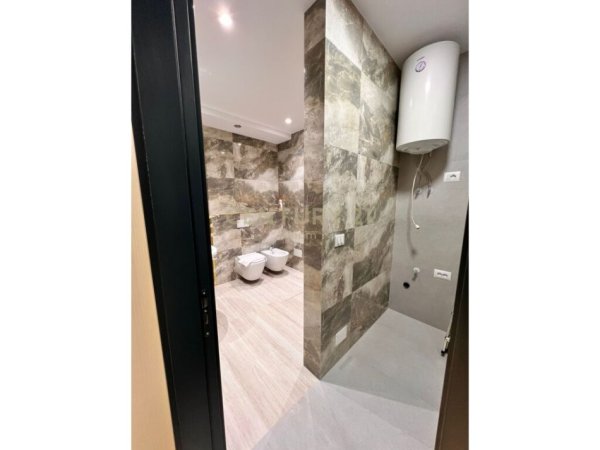 QIRA, APARTAMENT 2+1+2 TE REZIDENCA KURORA, KOPSHTI BOTANIK! Neom96575