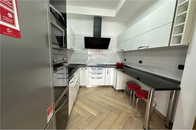 Tirane, jepet me qera apartament 2+1+Aneks+Ballkon Kati 6, 154 m² 1.500 € (QIRA APARTAMENT 2+1+2 ME VARAND NE BLLOK!)