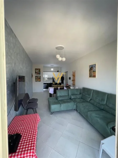 Vlore, shitet apartament 1+1+Ballkon Kati 1, 65 m² 87.000 € (VLORE)