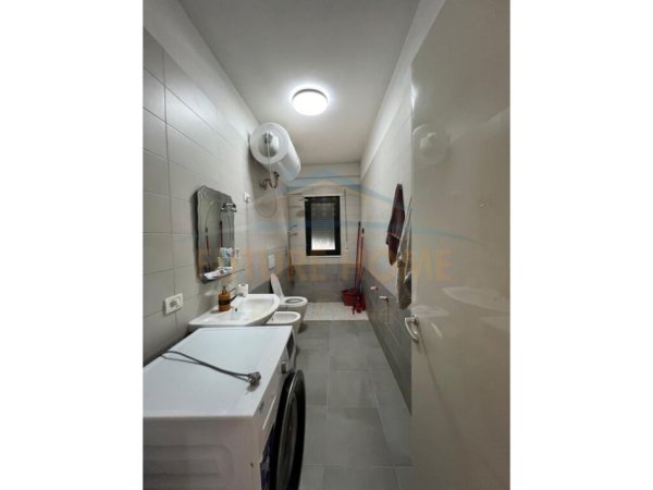 Tirane, jepet me qera apartament 2+1 Kati 1, 114 m² 650 € (Unaza e Re)
