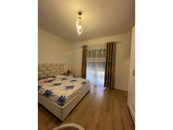 Tirane, jepet me qera apartament 2+1 Kati 1, 114 m² 650 € (Unaza e Re)