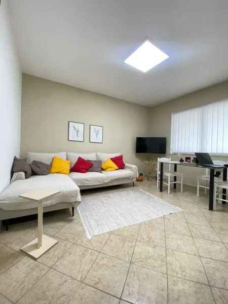 Tirane, shitet apartament 2+1 Kati 2, 1 m² 