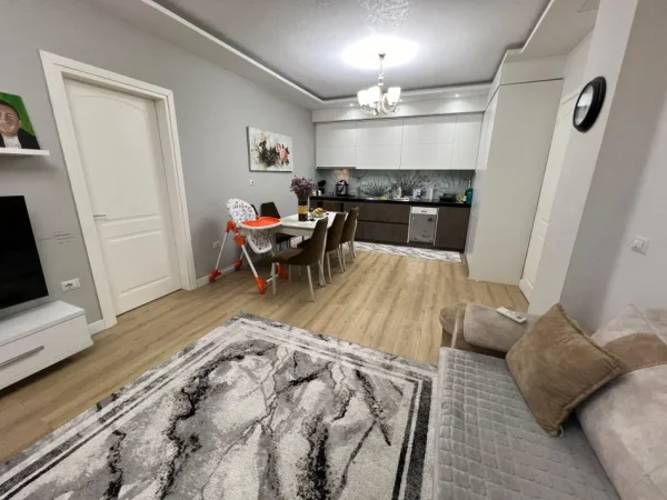 Tirane, shitet apartament 2+1 Kati 6, 102 m² 140.000 € (Yzberisht)