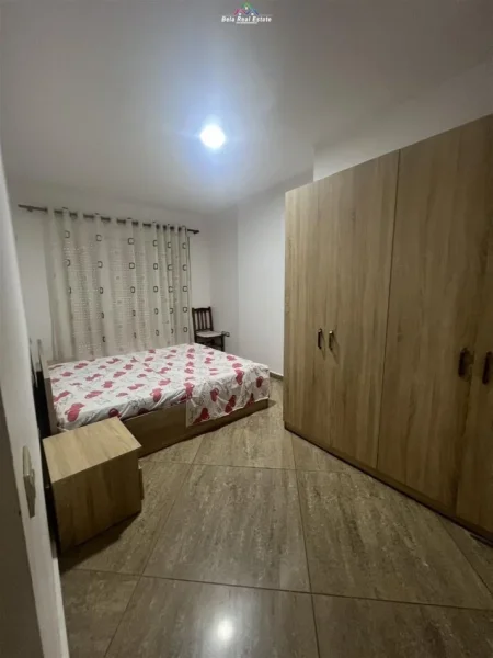 Tirane, jepet me qera apartament 2+1+Ballkon Kati 3, 95 m² 450 € (teodor keko)