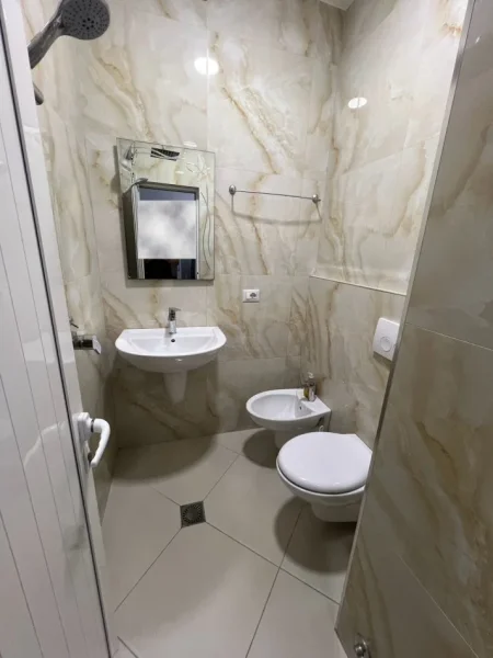 Tirane, shitet apartament 2+1+Aneks+Ballkon Kati 6, 102 m² 140.000 € (Yzberisht)