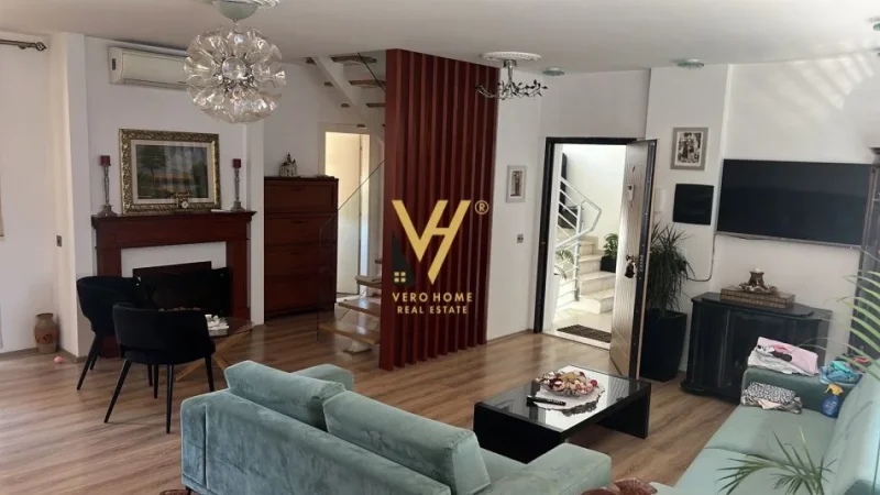 Tirane, shitet apartament 2+1+Ballkon Kati 4, 130 m² 320.000 € (KRISTAL CENTER)