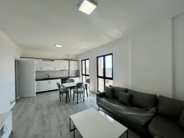 Tirane, jepet me qera 1+1 Kati 10, 75 m² 500 € (rruga e dibres)