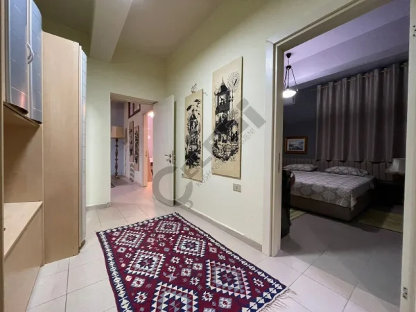 Tirane, jepet me qera apartament 2+1+Ballkon Kati 3, 86 m² 550 € (BLUVARDI ZOGU 1)