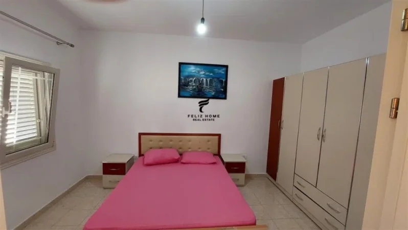 Tirane, jepet me qera Vile 3+1 Kati 2, 150 m² 600 € (KODRA E DIELLIT)