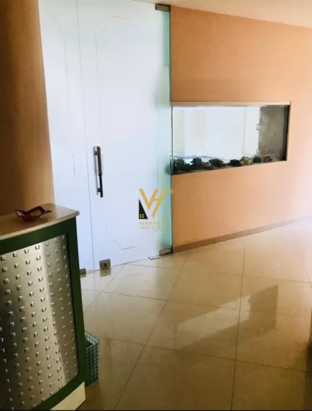 Tirane, jepet me qera zyre Kati 1, 93 m² 1.500 € (STADIUMI DINAMO)