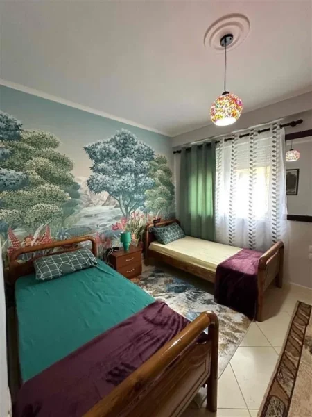 Tirane, jepet me qera apartament 2+1+Ballkon Kati 5, 100 m² 1.000 € (STADIUMI AIR ALBANIA)