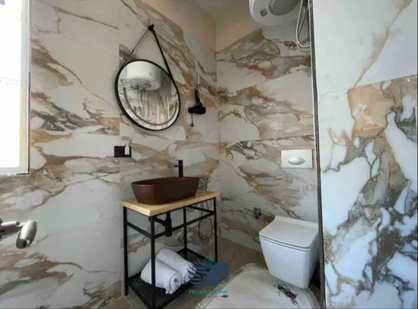 Jepet Me Qera Apartament 2+1 Tek Bulevardi Zogu I [ID PV0479]