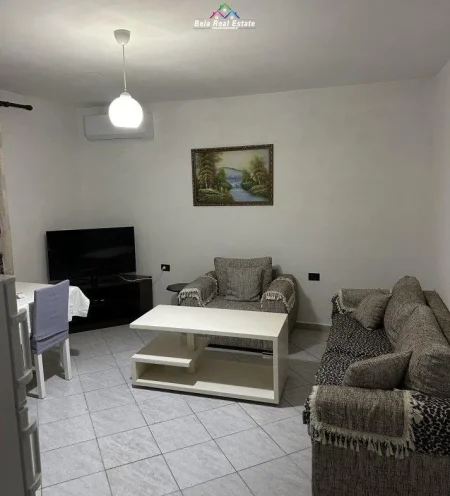 Tirane, jepet me qera 1+1+Ballkon Kati 1, 65 m² 450 € (komuna eparisit)