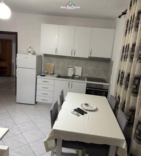 Tirane, jepet me qera 1+1+Ballkon Kati 1, 65 m² 450 € (komuna eparisit)