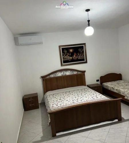 Tirane, jepet me qera 1+1+Ballkon Kati 1, 65 m² 450 € (komuna eparisit)