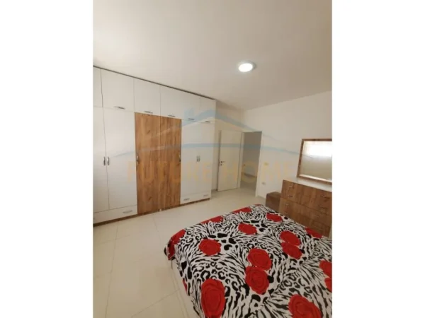 Tirane, jepet me qera apartament 2+1 Kati 1, 92 m² 350 € (Fresk)