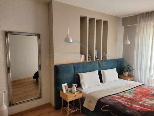 Tirane, jepet me qera apartament 2+1 Kati 5, 82 m² 750 € (Ish Parku I Autobusave)