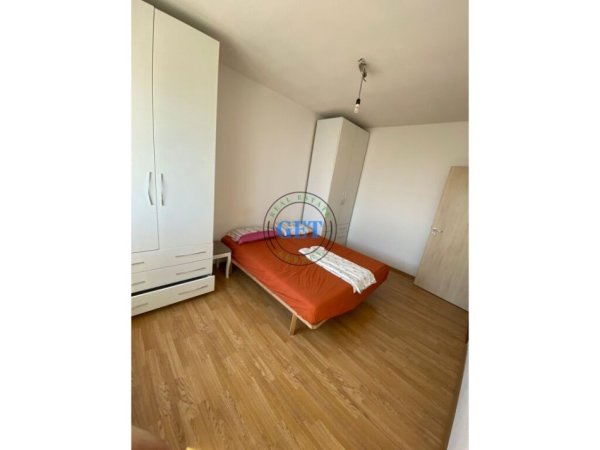 Durres, jepet me qera apartament 2+1+Ballkon Kati 10, 110 m² 500 € (Gjykata, Durres)