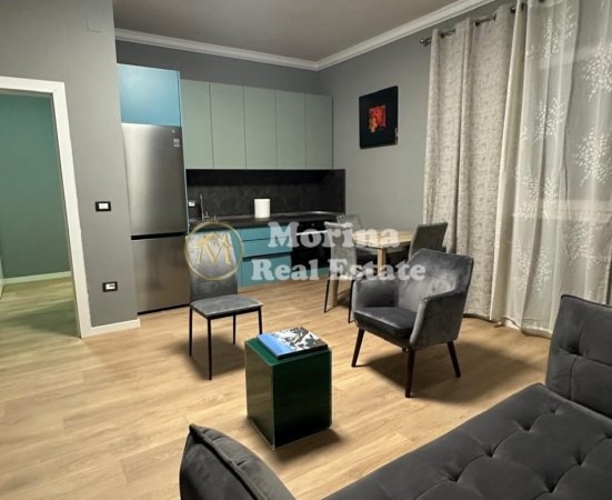 Tirane, jepet me qera apartament 1+1 Kati 3, 60 m² 700 € (Pazari Ri)