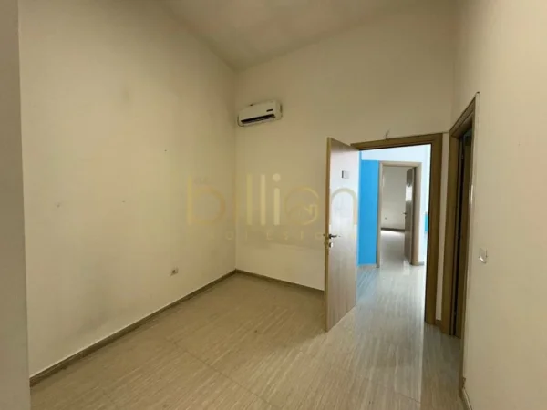 Tirane, shitet ambjent biznesi Kati 1, 136 m² 340.000 € (MATERNITETI I RI)