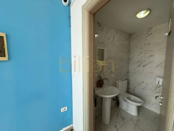 Tirane, shitet ambjent biznesi Kati 1, 136 m² 340.000 € (MATERNITETI I RI)