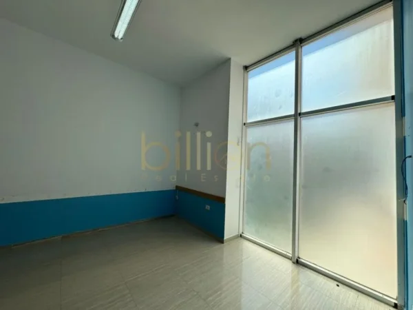 Tirane, shitet ambjent biznesi Kati 1, 136 m² 340.000 € (MATERNITETI I RI)