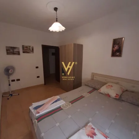 Tirane, jepet me qera apartament 1+1+Ballkon Kati 1, 72 m² 500 € (BRRYLI)