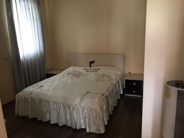 Tirane, jepet me qera Vile 5+1 Kati 3, 400 m² 1.800 € (LIQENI I FARKES)