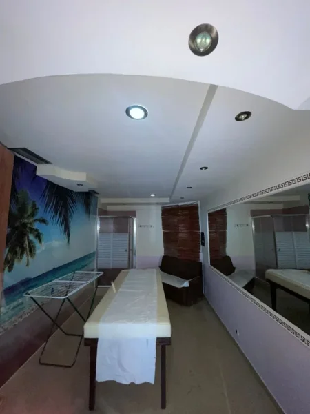 Tirane, jepet me qera ambjent biznesi Kati -1, 70 m² 400 € (Rr. Isuf Elezi)