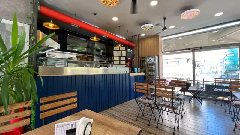 Shitet biznes Piceri 60.000 € (brenda kompleksit Kristal Center)