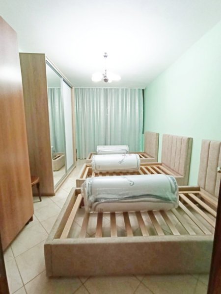 Jap me qera Apartament 2+1+Aneks+Ballkon Kati 2, 90 m² 650 € (Rr. Vaso Pasha, prane Falultetit Juridik)