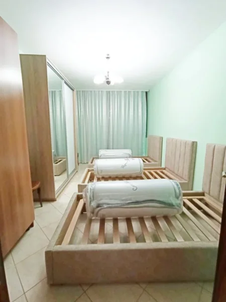 Jap me qera Apartament 2+1+Aneks+Ballkon Kati 2, 90 m² 650 € (Rr. Vaso Pasha, prane Falultetit Juridik)