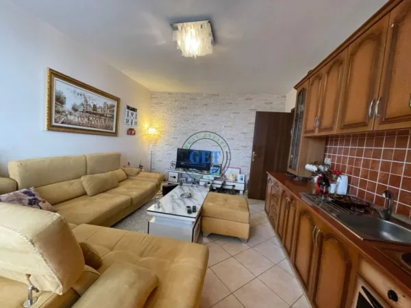 Durres, shitet apartament 2+1+Ballkon Kati 5, 92 m²86.000 € (Stadiumi)