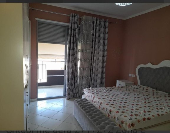 Tirane, jepet me qera apartament 2+1+Ballkon Kati 3, 118 m² 550 € (Rruga Sotir Caci, Prane Restorant Fresku.Tirane)